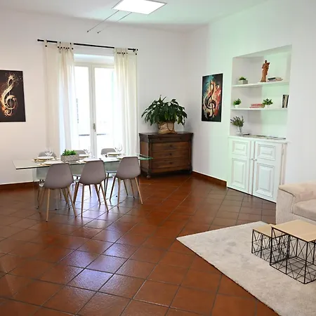 La Casa Di Mek * Sanremo